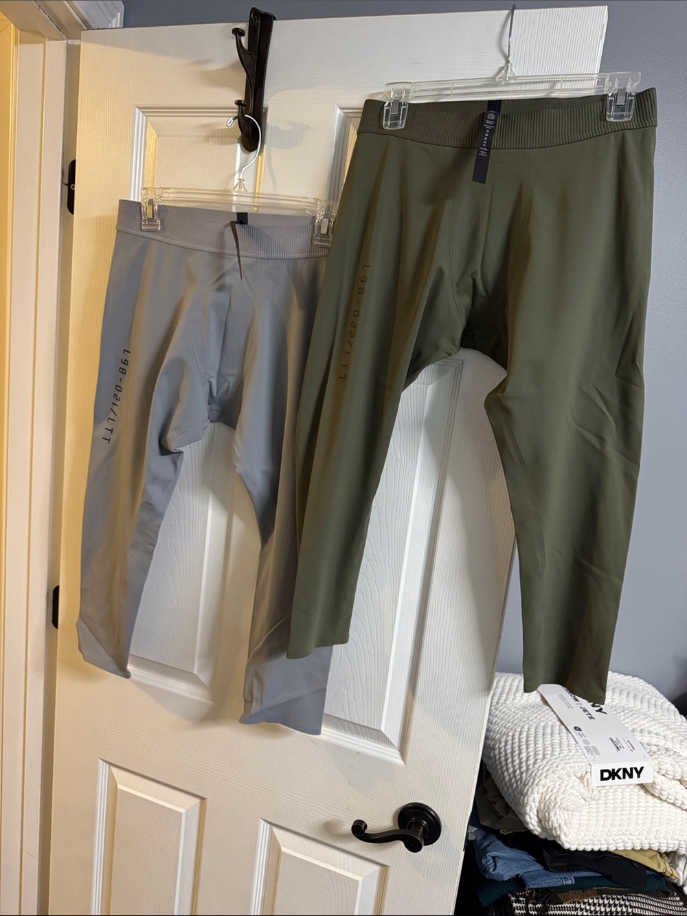 Lululemon Olive and Light Gray primo compression set bundle of 2- XXL